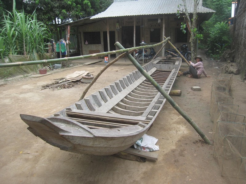 Sampan boat